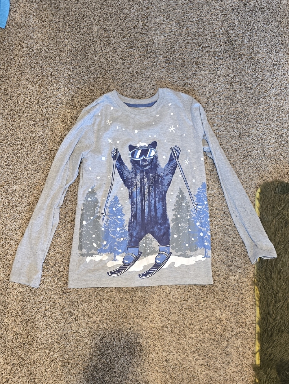 Cat & Jack Grey Long-Sleeve Ski Bear Graphic Tee